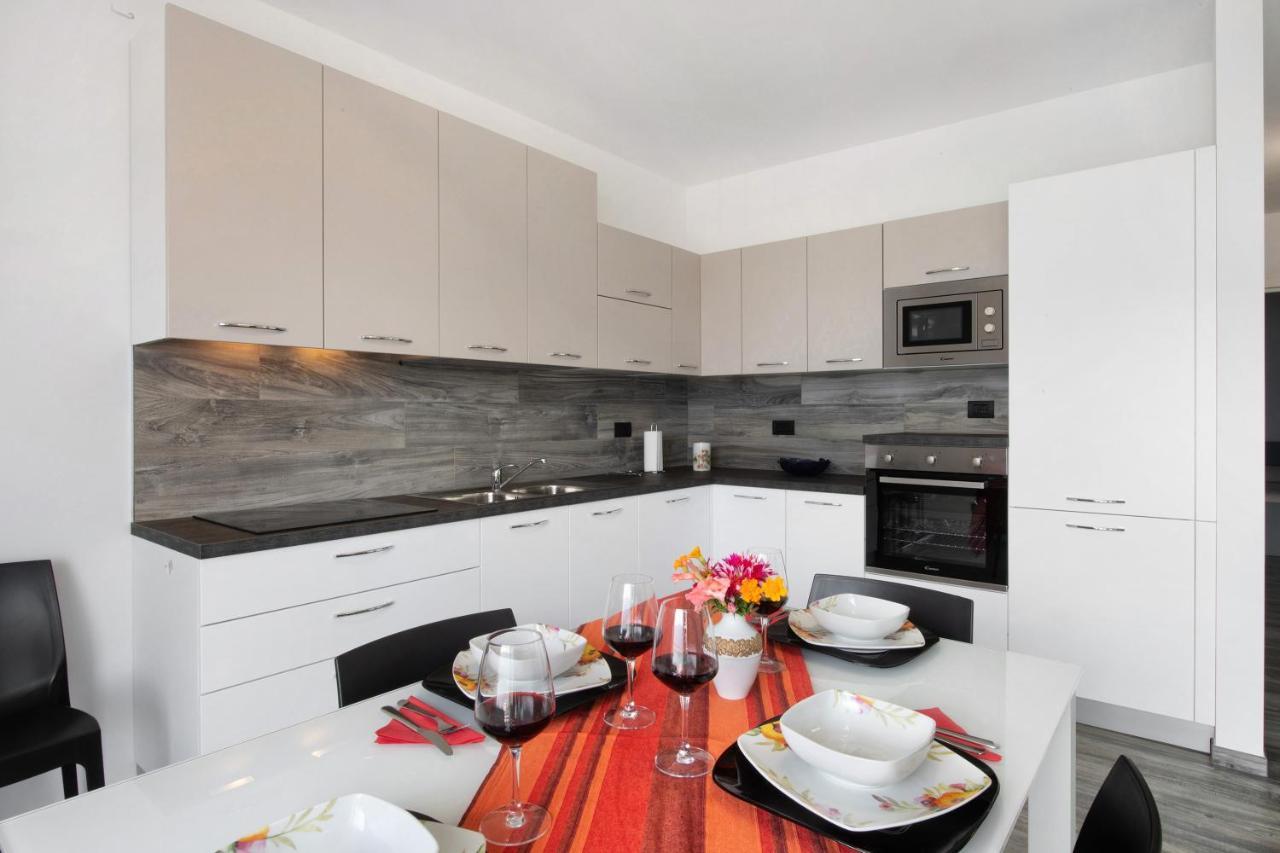 Casa Andrea Apartment Джера Ларио Екстериор снимка