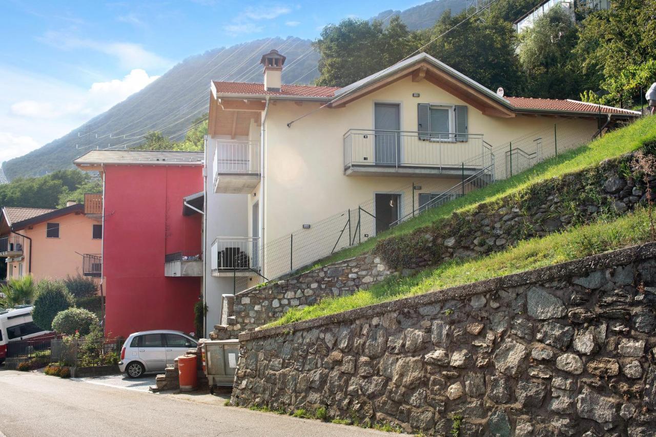 Casa Andrea Apartment Джера Ларио Екстериор снимка
